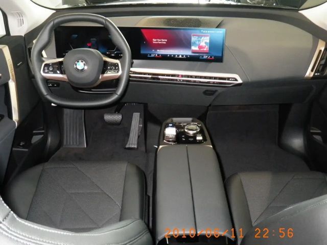 BMW iX Sedan xDrive