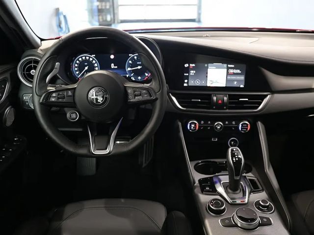 Alfa Romeo Giulia AT8 Q4 Veloce