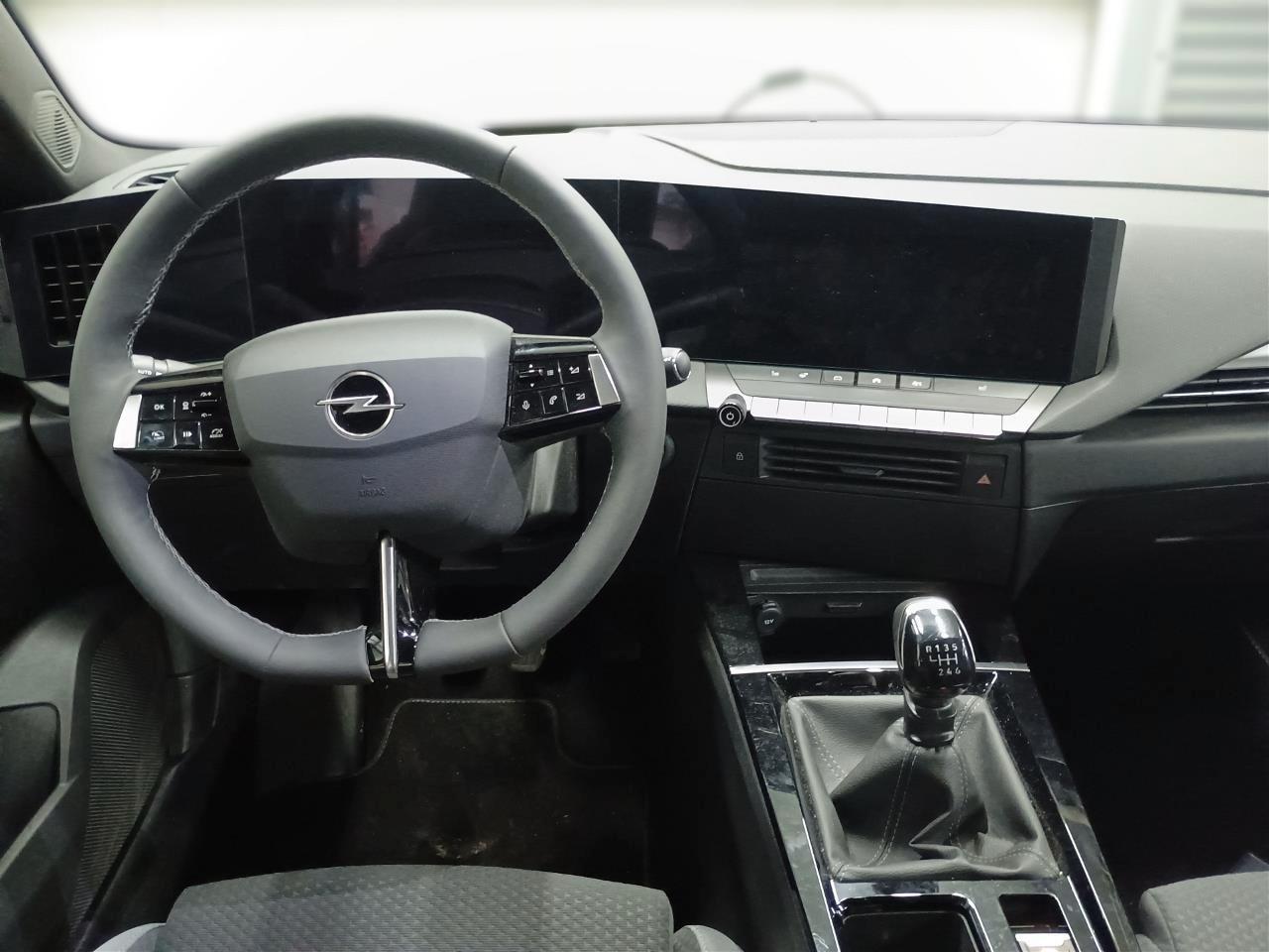 Opel Astra Edition Sports Tourer