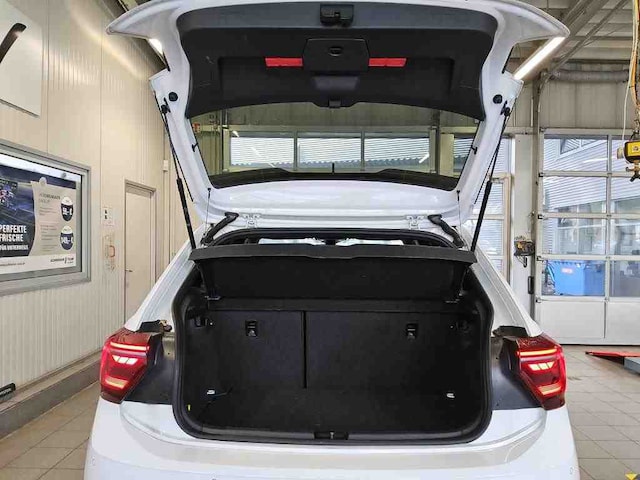 Volkswagen Polo 1.0 TSI DSG R-Line