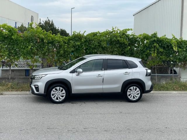 Suzuki S-Cross Hybrid