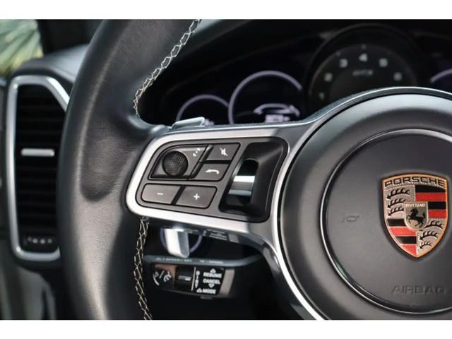 Porsche Cayenne GTS