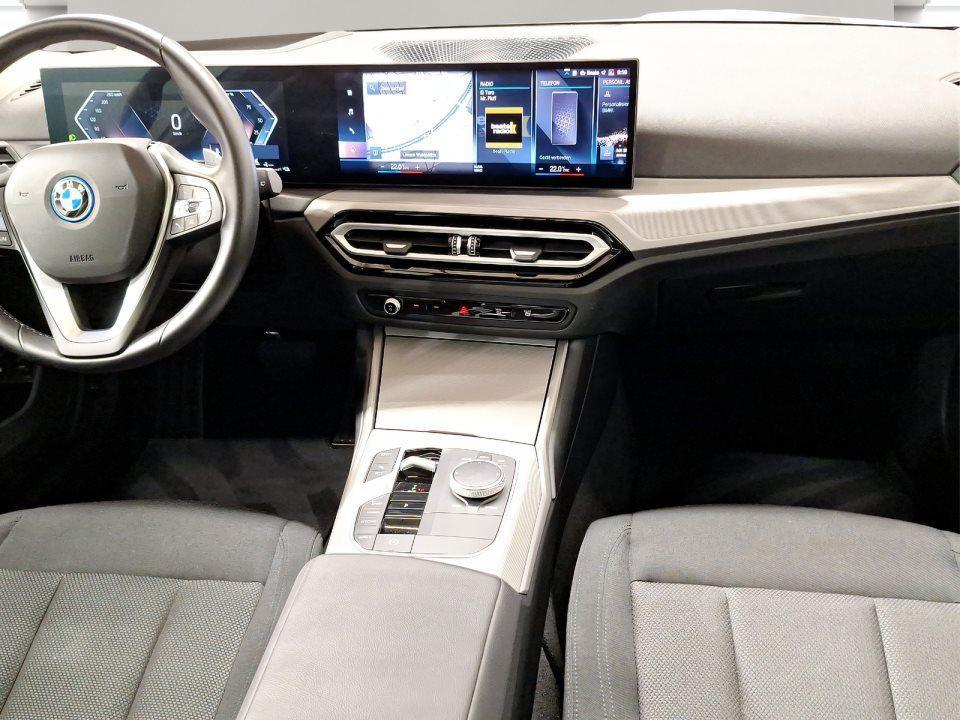 BMW 320 320e Touring