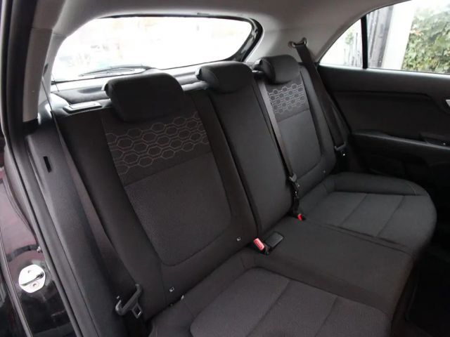 Kia Rio Vision~LED~Kamera~Carplay/Android~1.Hd~