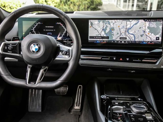 BMW 520 520i M-Sport Sedan