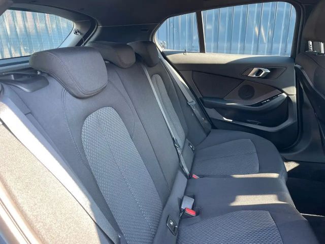 BMW 116 116i 5-deurs Sedan