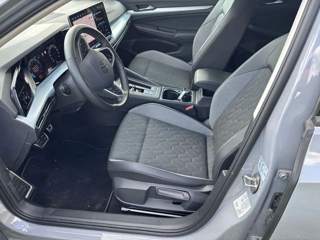 Volkswagen Golf 1.5 eTSI Golf VIII