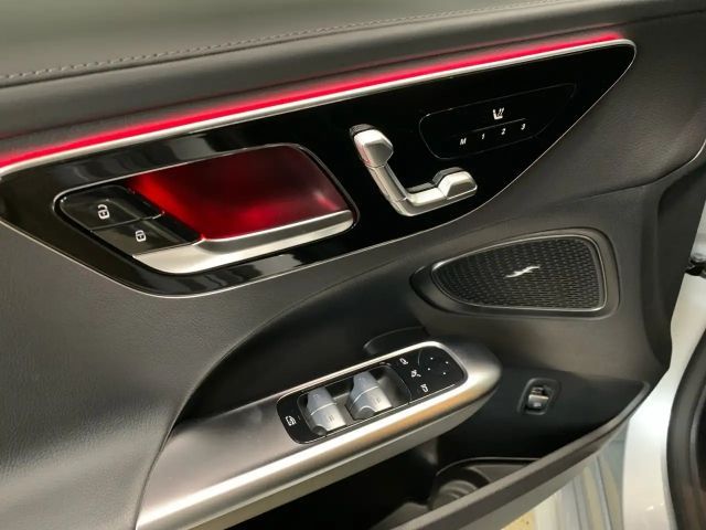 Mercedes-Benz C 300 AMG Line Sedan