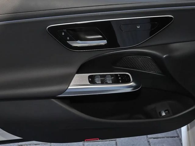 Mercedes-Benz E 220 AVANTGARDE E 220 d Estate