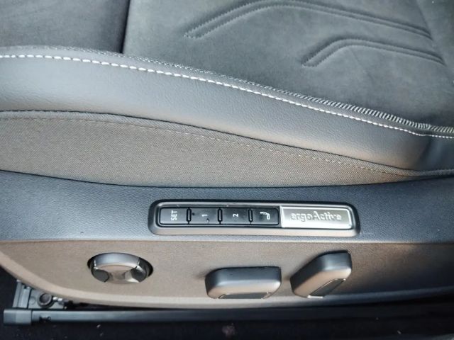 Volkswagen Golf Rabbit TSI