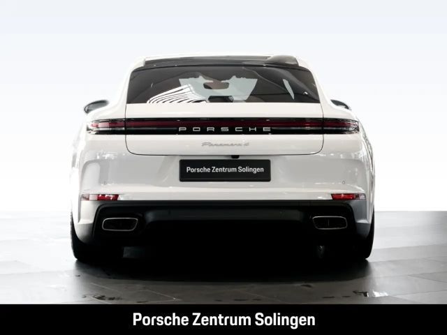 Porsche Panamera 4