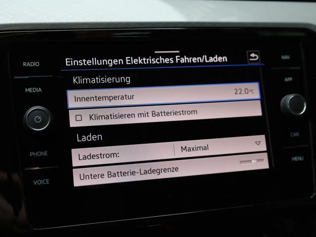 Volkswagen Passat GTE Variant