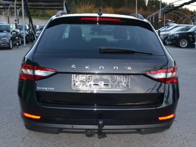 Skoda Superb Superb Kombi 2,0 TDI DSG LED AHV VIRTUAL NAVI 1.Be