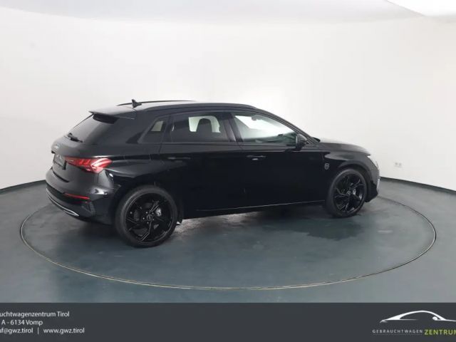 Audi A3 Hybride S-Line Sedan