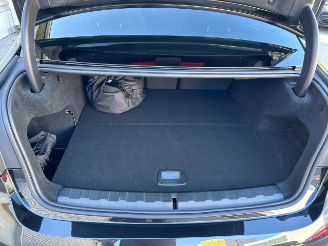 BMW 330 330e M-Sport Sedan xDrive