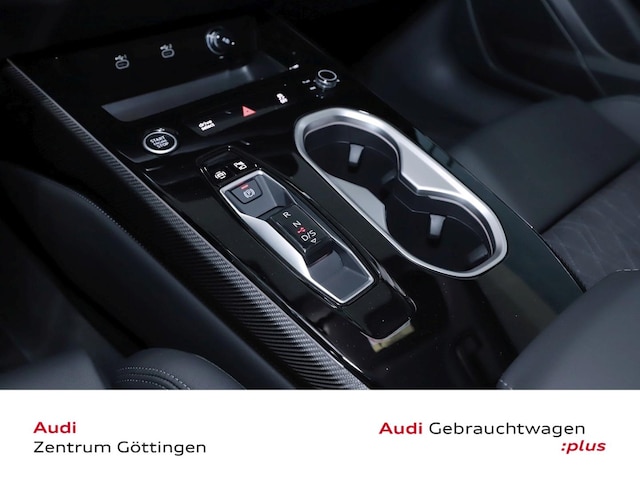 Audi A6 Avant Quattro S-Tronic