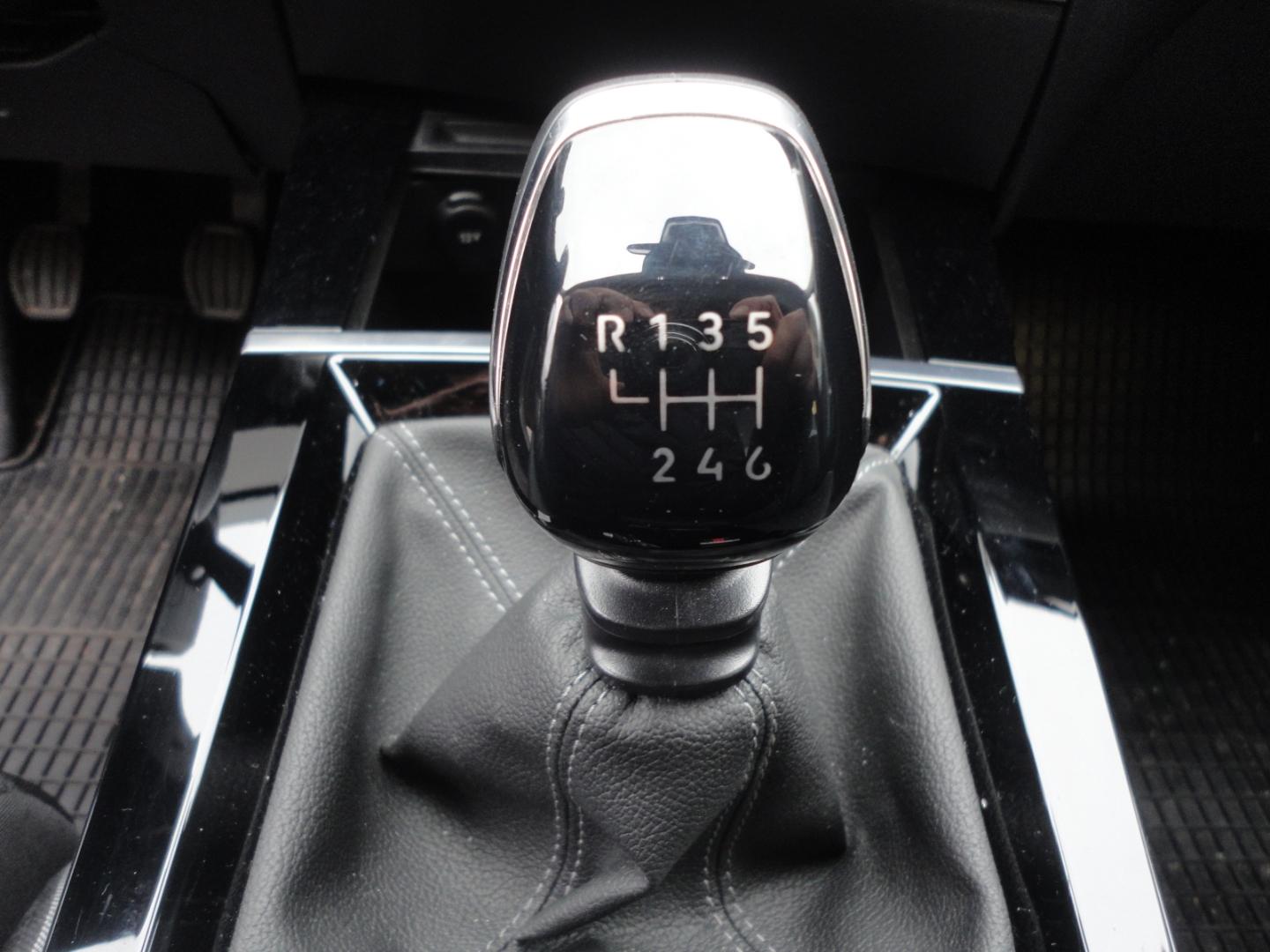 Opel Astra 1.2 Turbo Edition Turbo