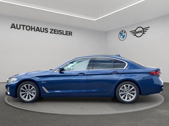BMW 530 530e Luxury Line Sedan