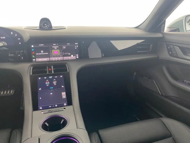 Porsche Taycan 4S Cross Turismo