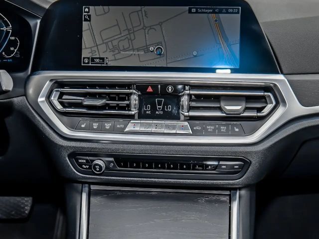 BMW 330 330e xDrive