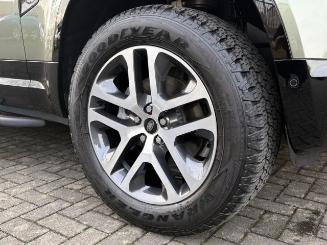 Land Rover Defender 110 D200 Dynamic SE