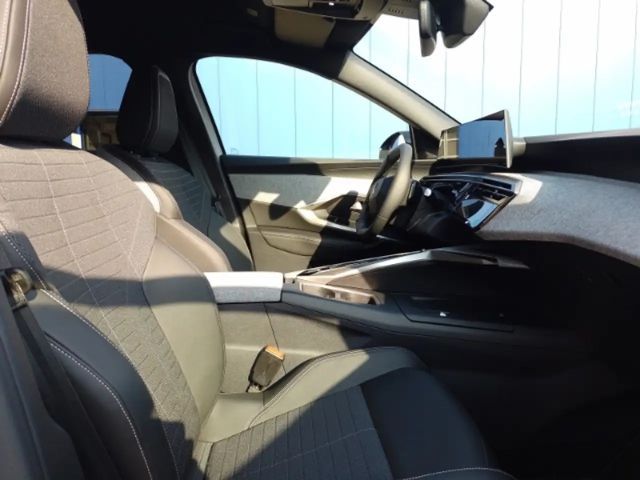 Peugeot 3008 Navi digitales Cockpit LED  Apple CarPlay