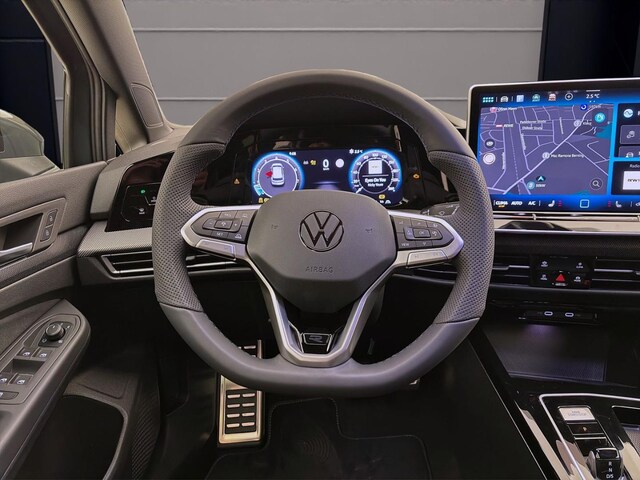 Volkswagen Golf 1.5 eTSI DSG R-Line