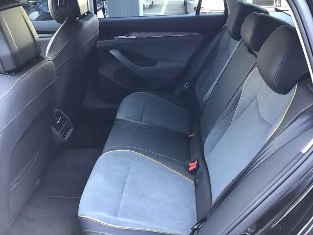 Skoda Superb Selection iV