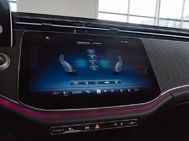 Mercedes-Benz E 200 Sedan