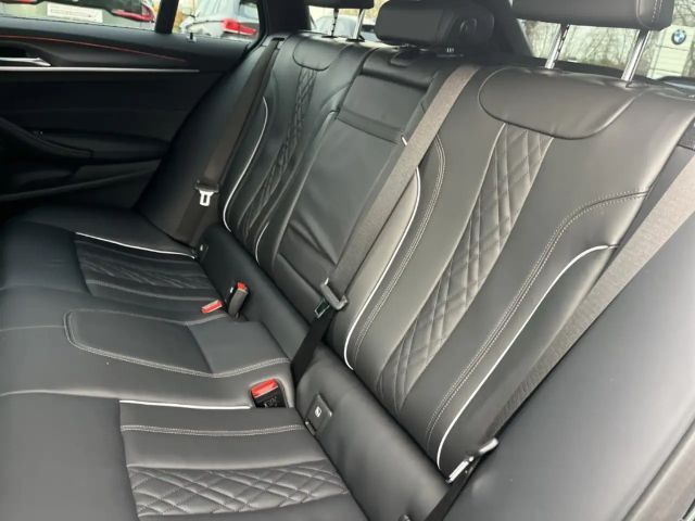 BMW 530 530i M-Sport Touring xDrive