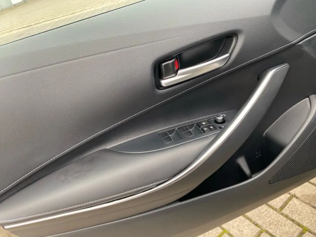 Toyota Corolla Hybride Team D