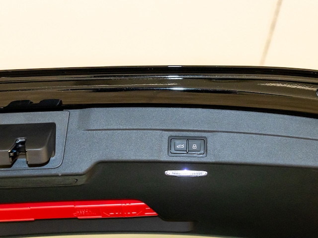 Audi A6 Avant Quattro S-Tronic