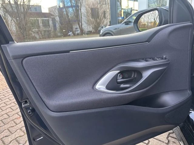 Mazda 2 Hybrid 1.5 Centre-Line