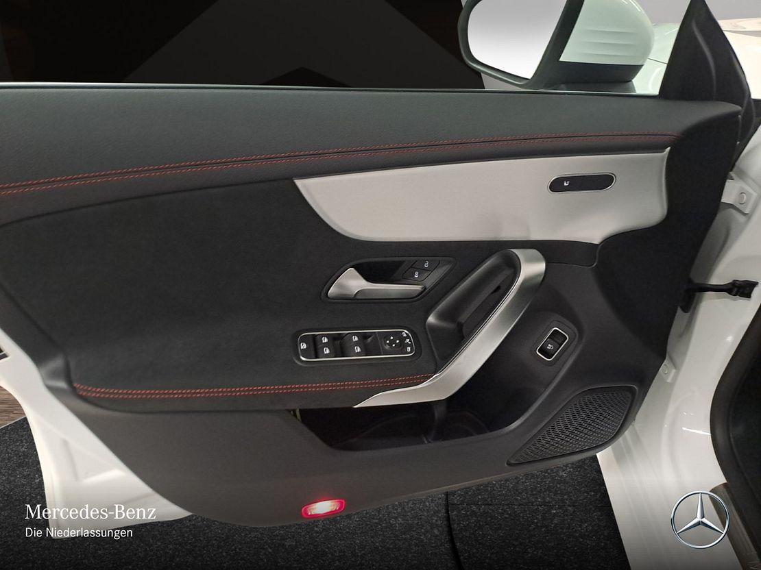 Mercedes-Benz CLA 200 AMG Line Shooting Brake