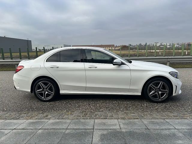 Mercedes-Benz C 220 4MATIC C 220 d Sedan