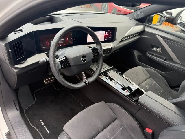 Opel Astra Sports Tourer Ultimate