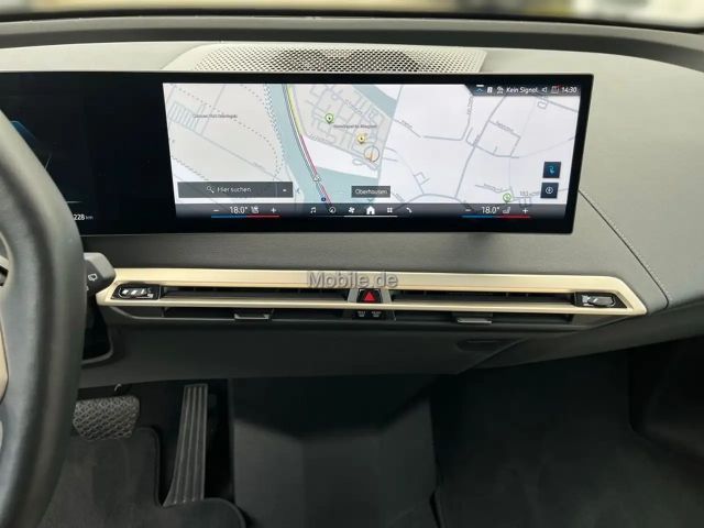 BMW iX xDrive40