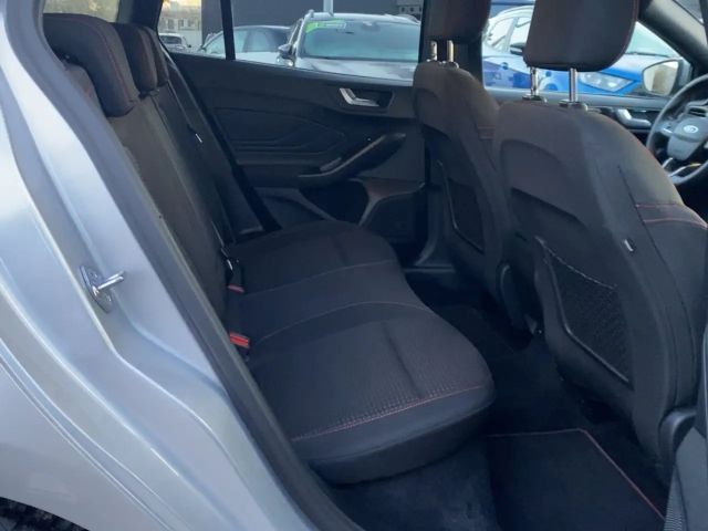 Ford Focus ST Line Wagon