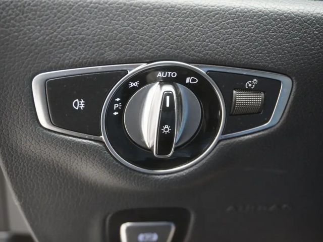 Mercedes-Benz E 200 E 200 d