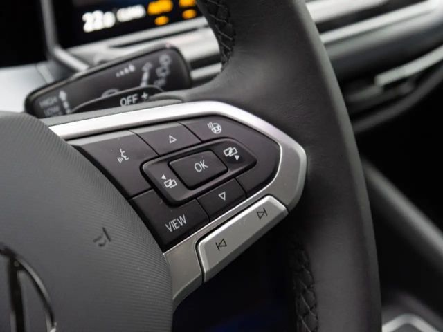 Volkswagen Golf 1.5 eTSI Golf VIII