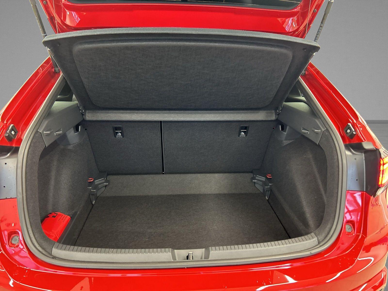 Volkswagen Taigo 1.0 TSI DSG R-Line