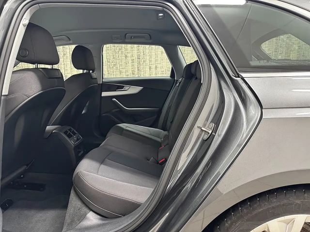 Audi A4 40 TFSI Avant S-Line S-Tronic