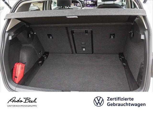 Volkswagen Golf 1.5 eTSI DSG Golf VIII