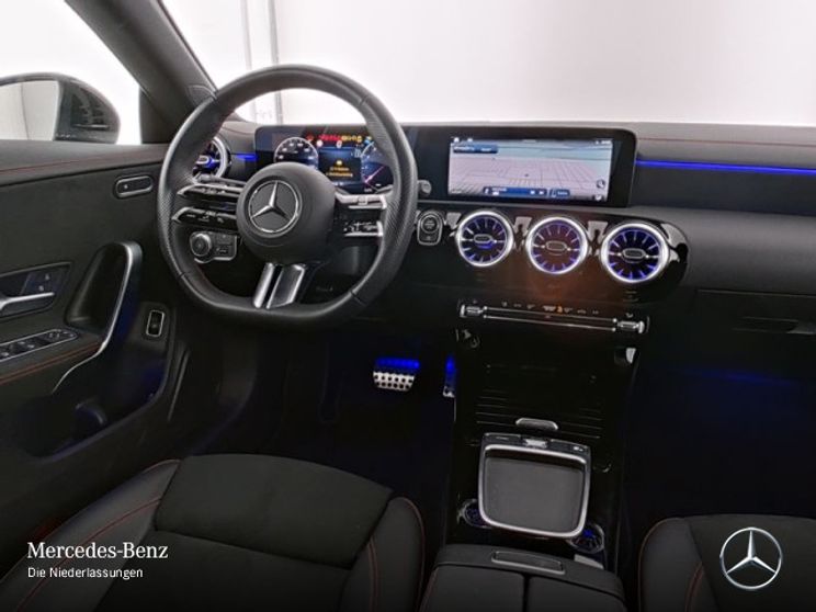 Mercedes-Benz CLA 200 AMG Line Shooting Brake