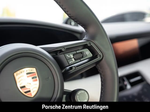 Porsche Taycan 4