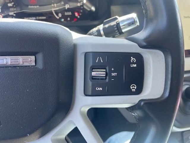 Land Rover Defender 110 D250