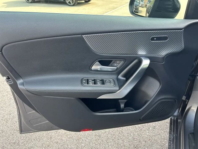 Mercedes-Benz A 180 Hatchback