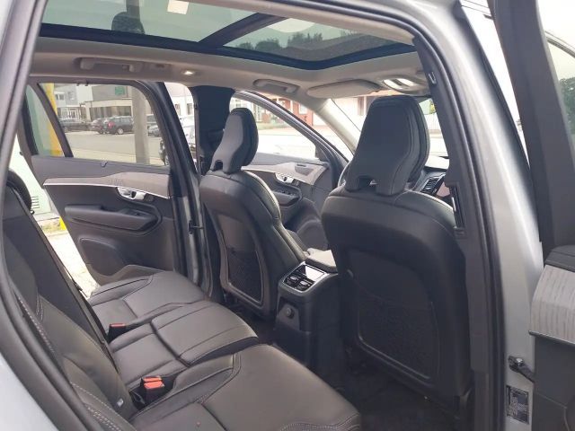 Volvo XC90 AWD Dark Plus Recharge