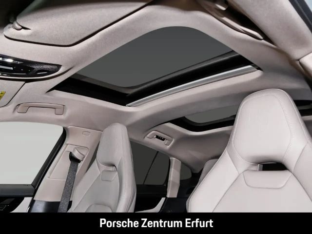 Porsche Panamera 4 E-Hybrid