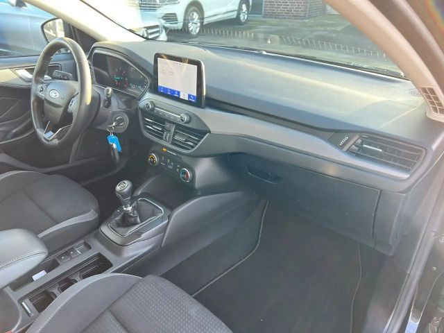 Ford Focus Cool & Connect EcoBoost Wagon